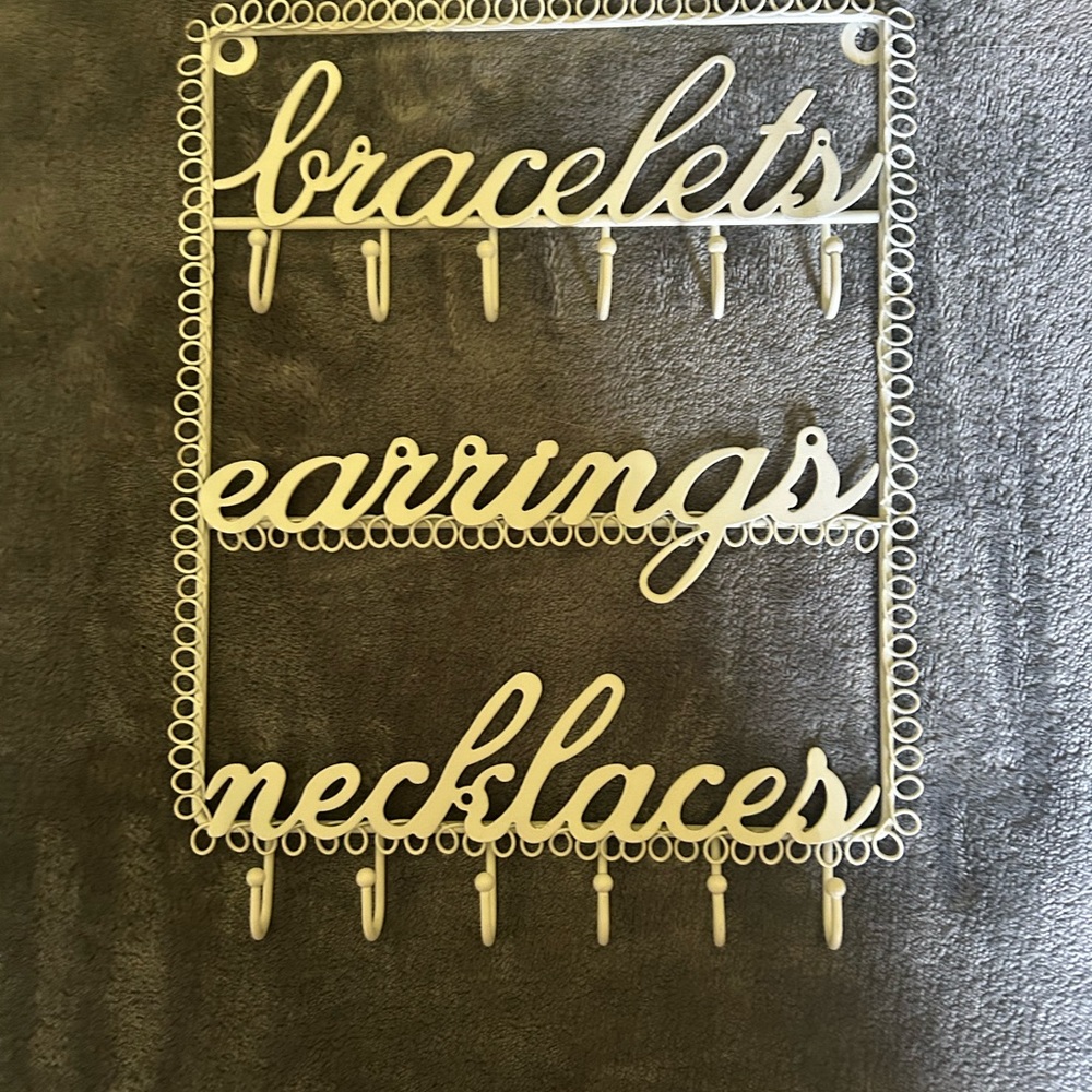 Jewelry holder